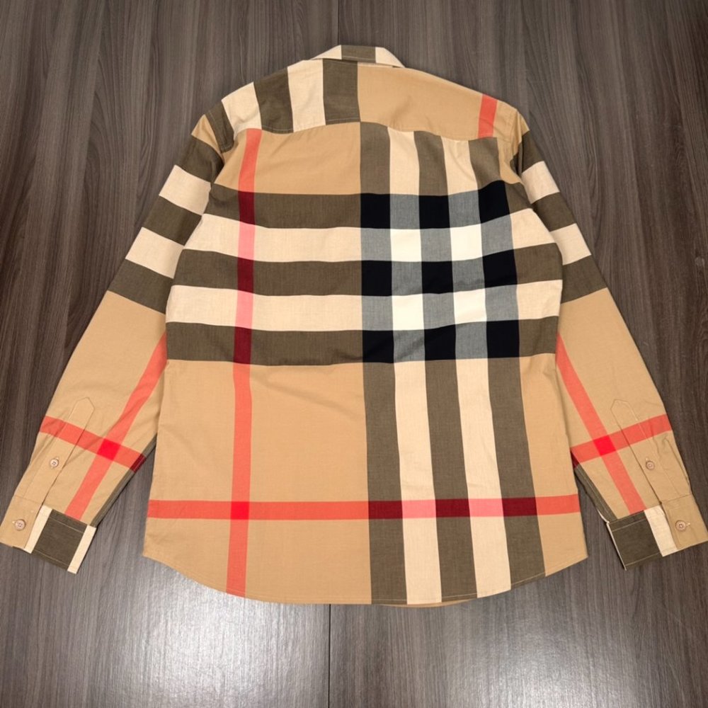 NWT size:M Burberry classic plaid stretch cotton poplin long-sleeved shirt - Picture 2 of 10